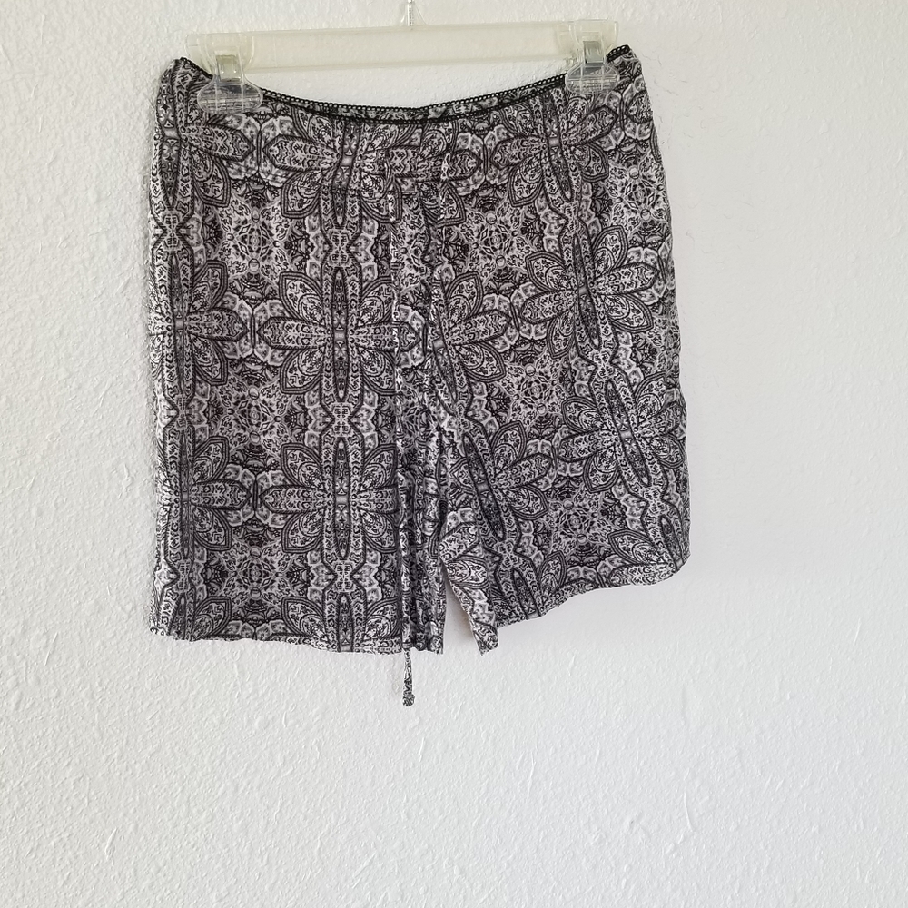 Artisan NY loose and flowy shorts